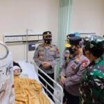 kapolri dan korban bom bunuh diri makassar