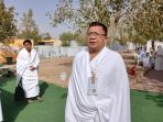 Anggota_Timwas_Haji_DPR_RI_Abdul_Wachid_setelah_tiba_di_Arafah_menjelang_pelaksanaan_wukuf__Selasa__20260526144503