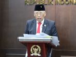 Tim_Kuasa_DPR_RI_yang_diwakili_I_Wayan_Sudirta_saat_membacakan_keterangan_DPR_RI_dalam_sidang_penguj20260609172408