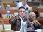 Anggota_Komisi_III_DPR_RI__Soedeson_Tandra_saat_mengikuti_RDPUdengan_Peradi_Professional_dan_Shri_Ha20260907154339